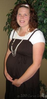 Pregnant Sarah - 25 Weeks (third child)
