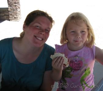 Disneyland 2010 - Sarah and Audrey eat PB&Js