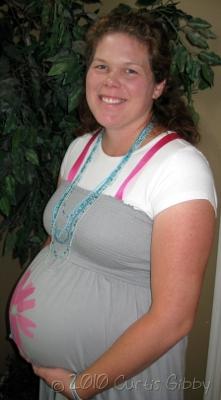 Pregnant Sarah - 35 Weeks (third child)
